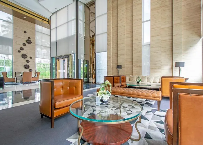 Luxury 1br 300m Bts Phromphong, Empo, Emq, Emsphere, Rooftop Pool, Gym, Fast 500mbps Wifi Apartment Bangkok