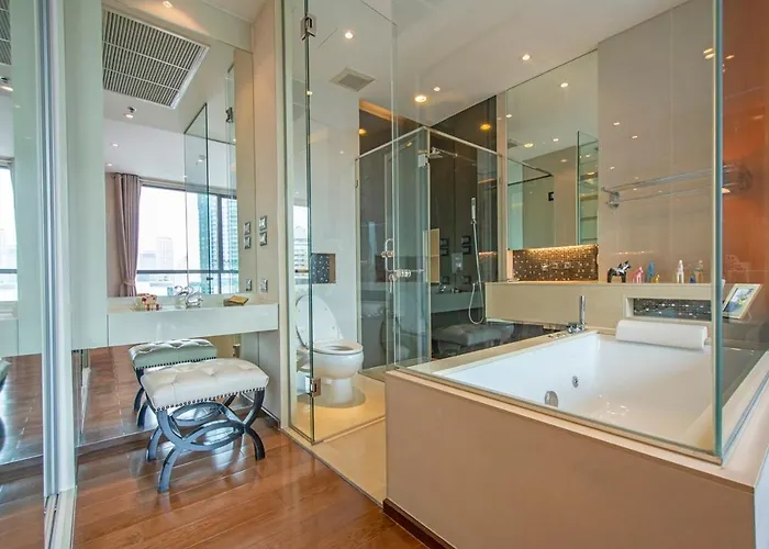 Luxury 1br 300m Bts Phromphong, Empo, Emq, Emsphere, Rooftop Pool, Gym, Fast 500mbps Wifi *